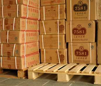 茶葉加工廠使用手動液壓搬運車的好處
